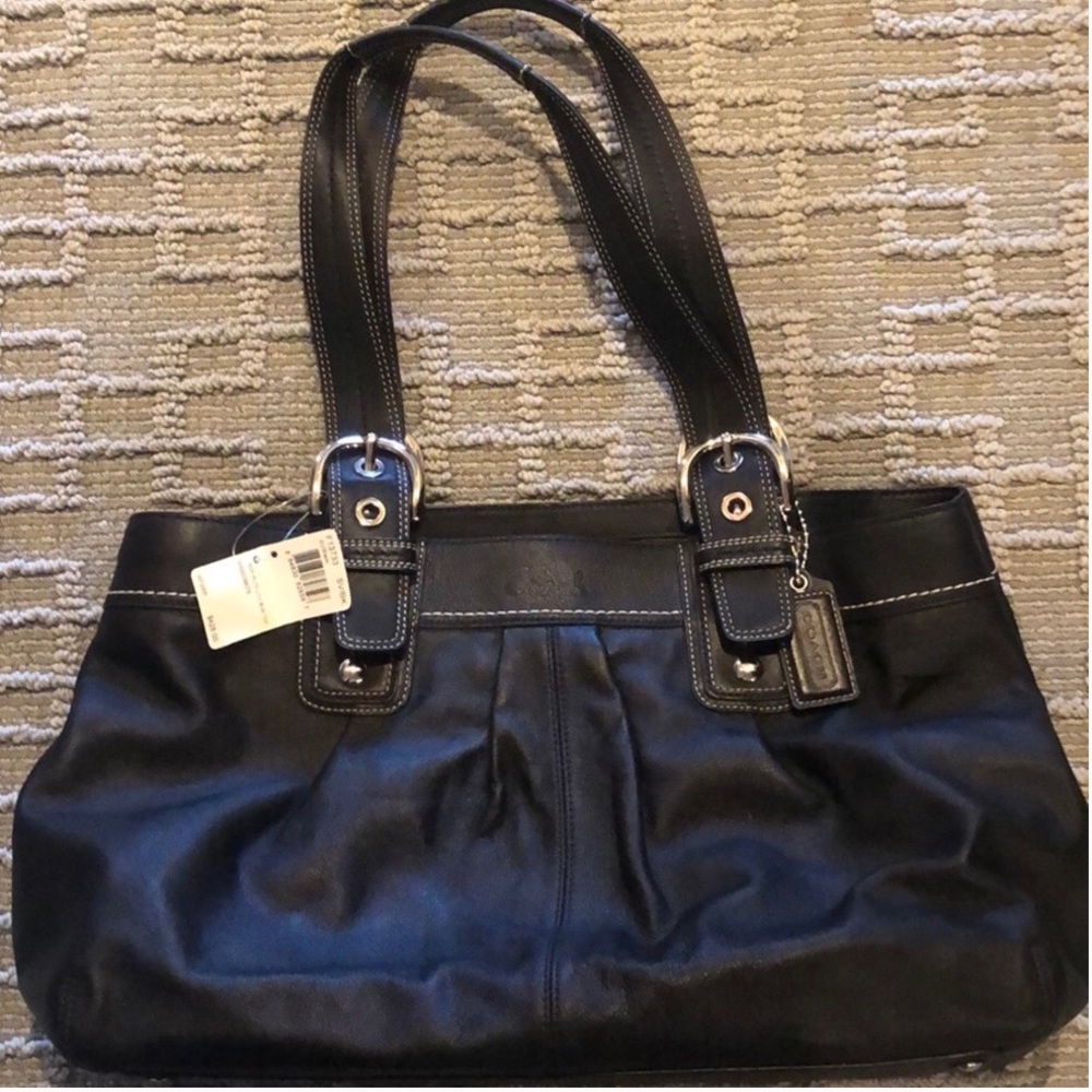Authentic coach leather soho pleated purse